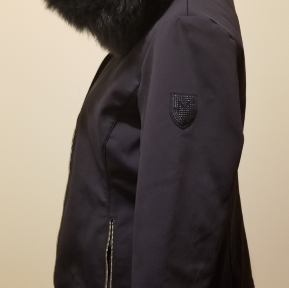 M.Miller - Picture 4 of 14